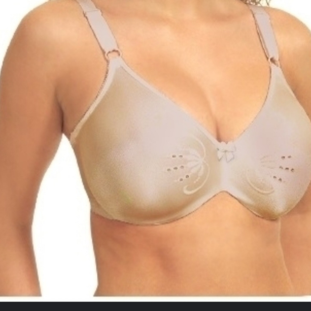 Cortland intimates  44D